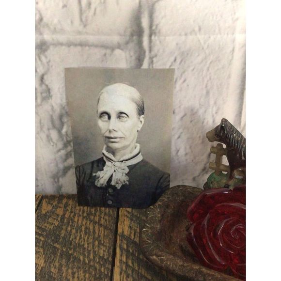 Creepy Reprint Photo of Antique Skeletal Looking Woman - Picture 5 of 10